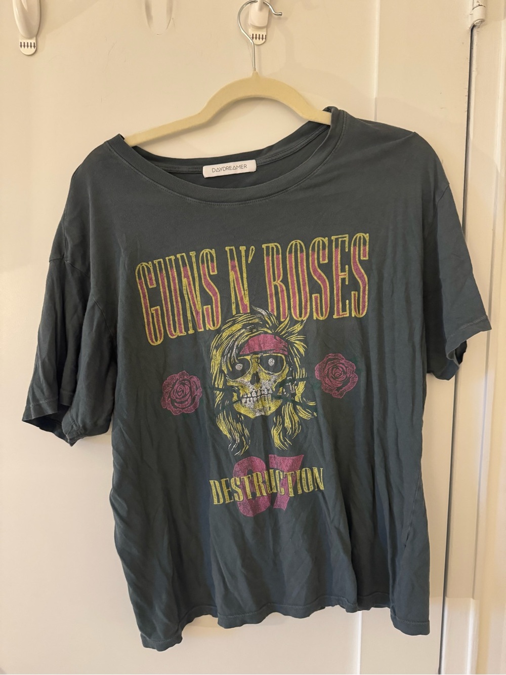 Daydreamer Charcoal Guns N' Roses Skull Graphic Tee